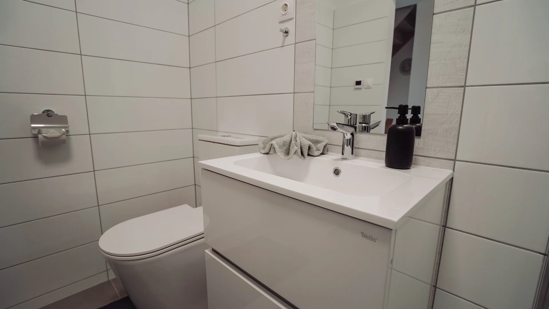 2 fős apartman – fürdőszoba mosdó és WC