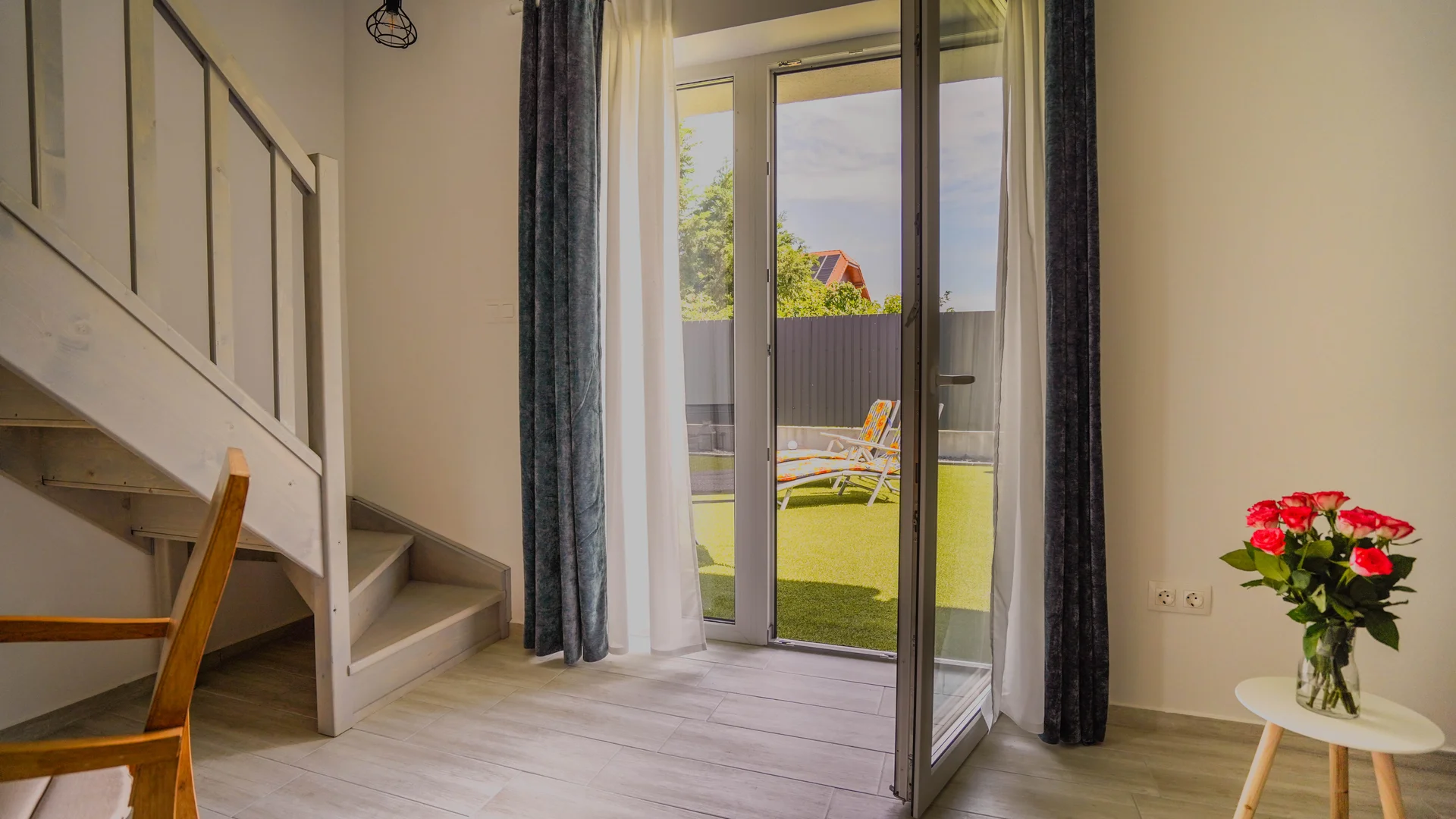 2 fős apartman – nappali teraszajtóval